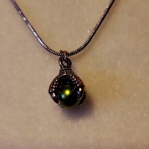 5 FOR $25 DRAGON CLAW PENDANT  NWT